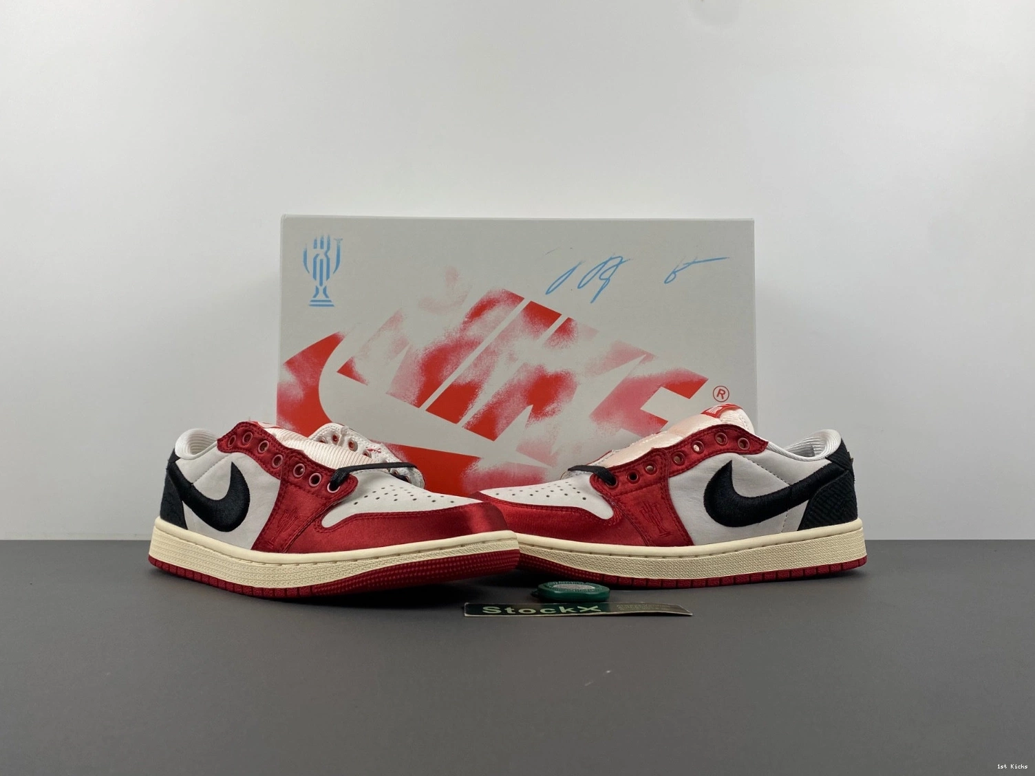 1 Low OG Trophy Air FN0432-100 Jordan Room 1022